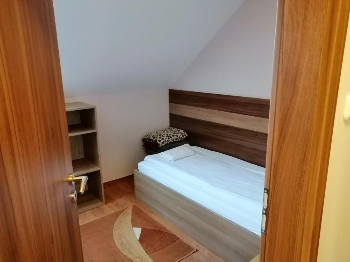 Csipkeház Apartman Cserkeszolo Exterior foto