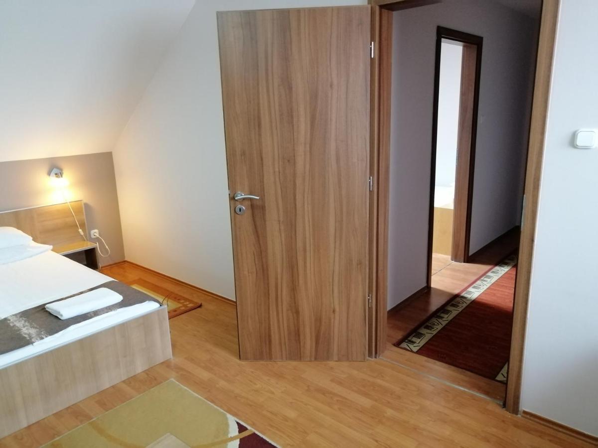 Csipkeház Apartman Cserkeszolo Exterior foto