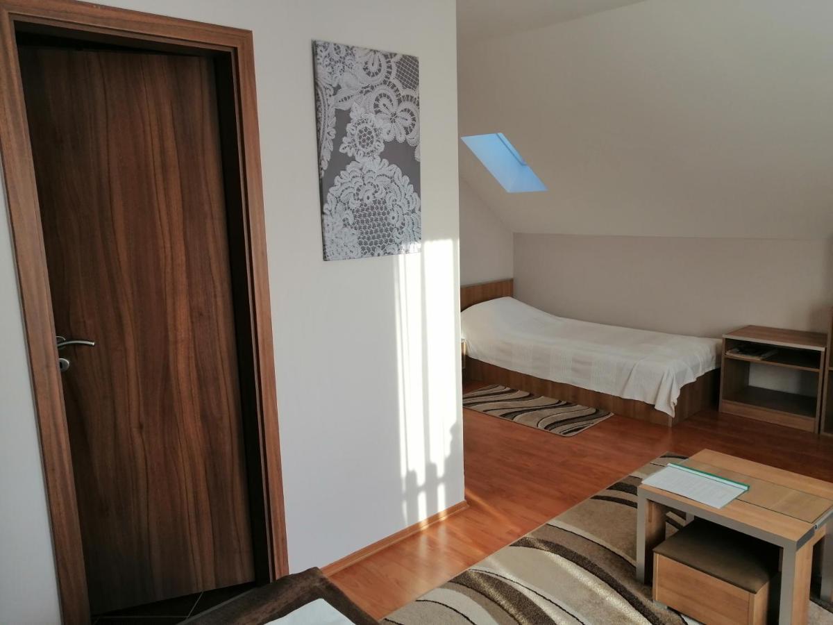 Csipkeház Apartman Cserkeszolo Exterior foto