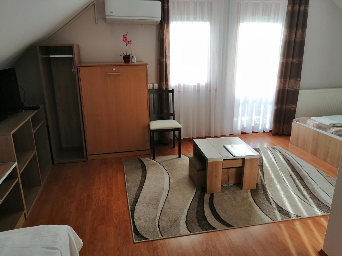 Csipkeház Apartman Cserkeszolo Exterior foto