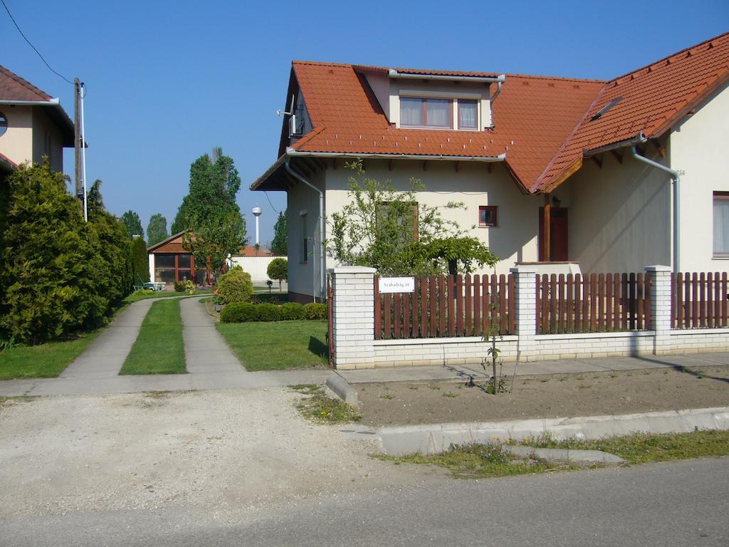 Csipkeház Apartman Cserkeszolo Exterior foto