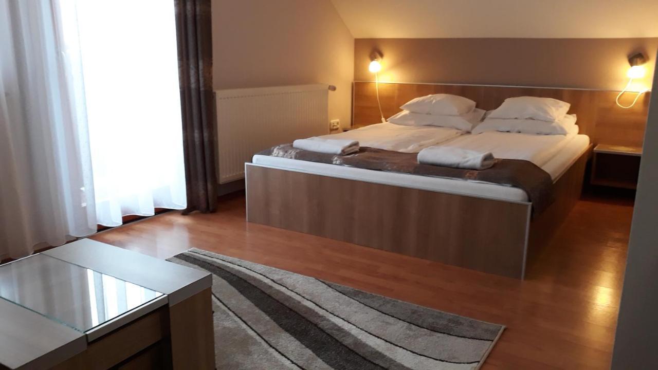Csipkeház Apartman Cserkeszolo Exterior foto
